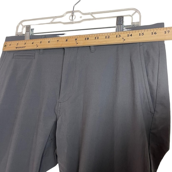 J. CREW Tech Pant Men’s Gray Hiking Pants Size 33x30 Travel Lightweight Camping - Picture 5 of 10